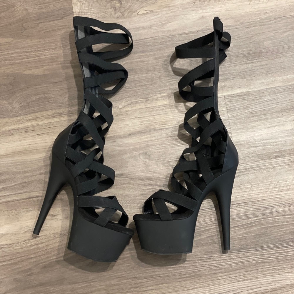 Strappy 6 inch Pleasers with box